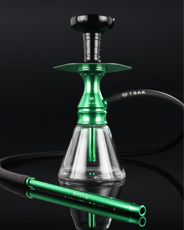 🇫🇷 La plus petite, mais la plus impressionnante ! 
🇬🇧 The smallest one, but the most impressive one !
TSAR Nitro NX 🟩
#chicha #hookah #narguile #shishatime 
📸 @mario.cachimba